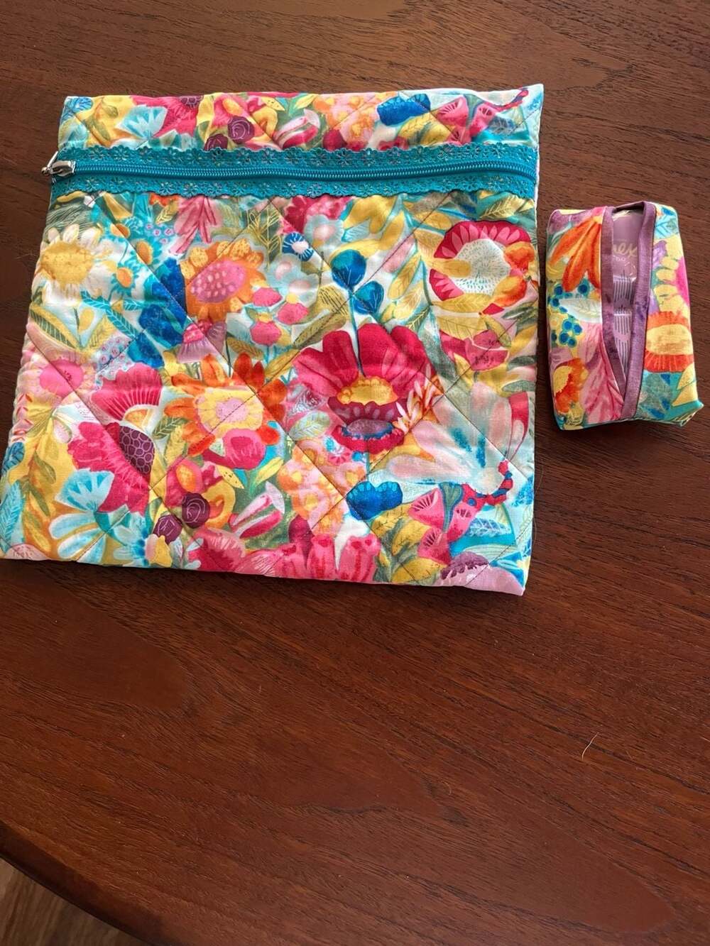 Quilted Floral Zipper Cosmetic Bag Travel Pouch with Matching Mini Case
